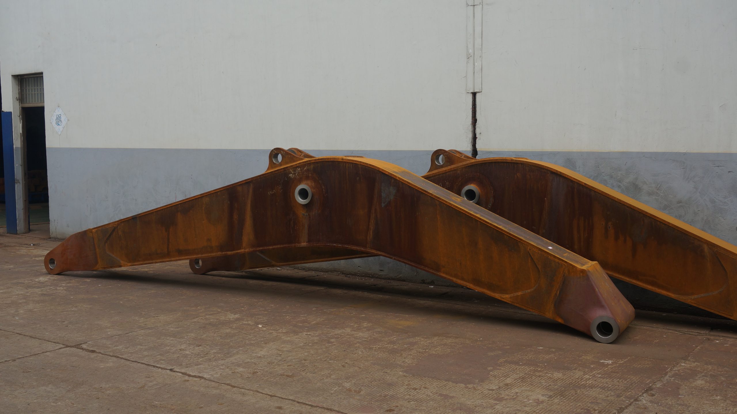 High Performance Crane Base and Components Solution to Stability Issues in Construction